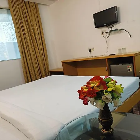 Hotel Gauranga Nearest New Delhi Railway Station Exterior photo
