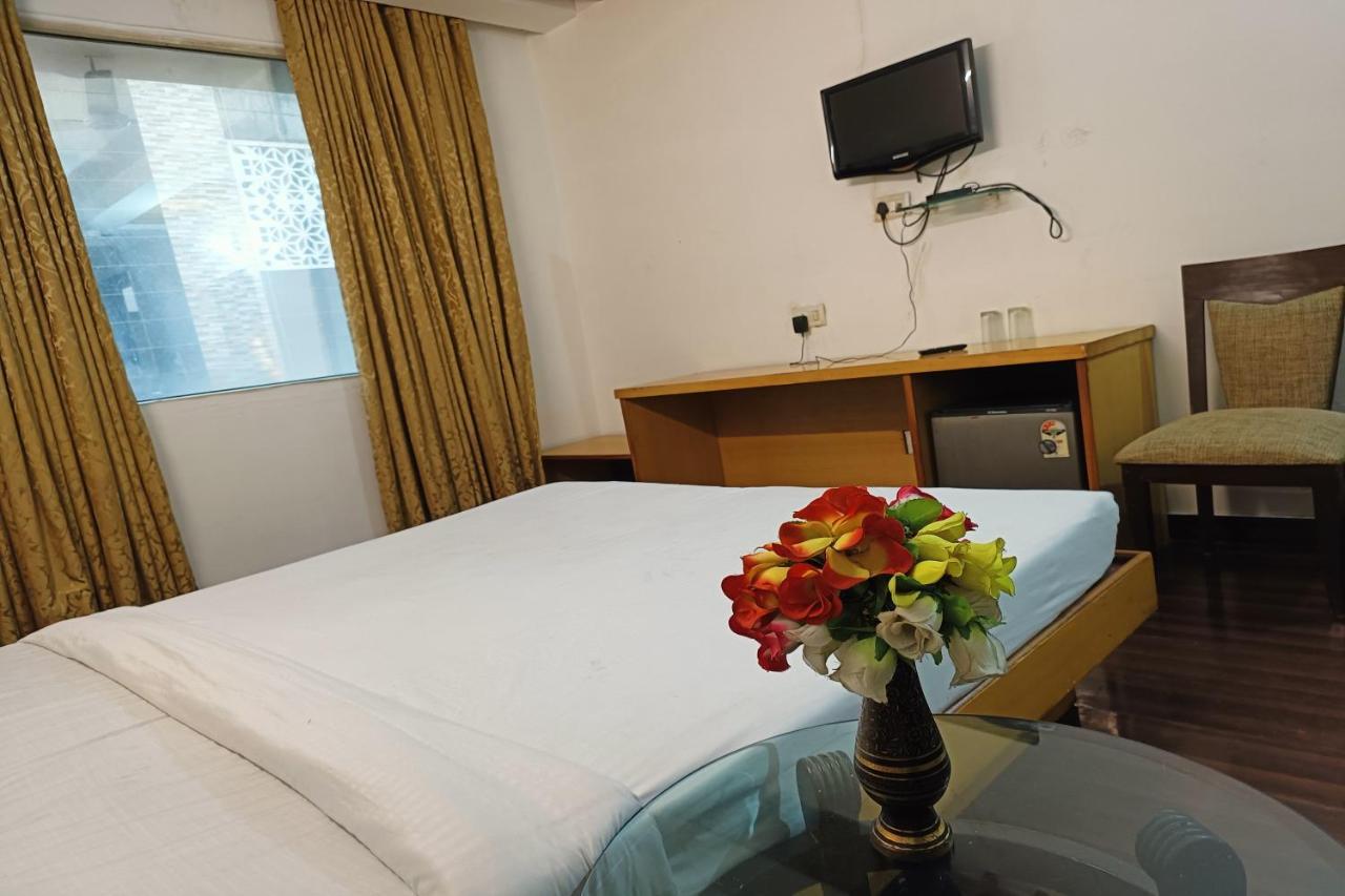 Apartment Gauranga Nearest Railway Station